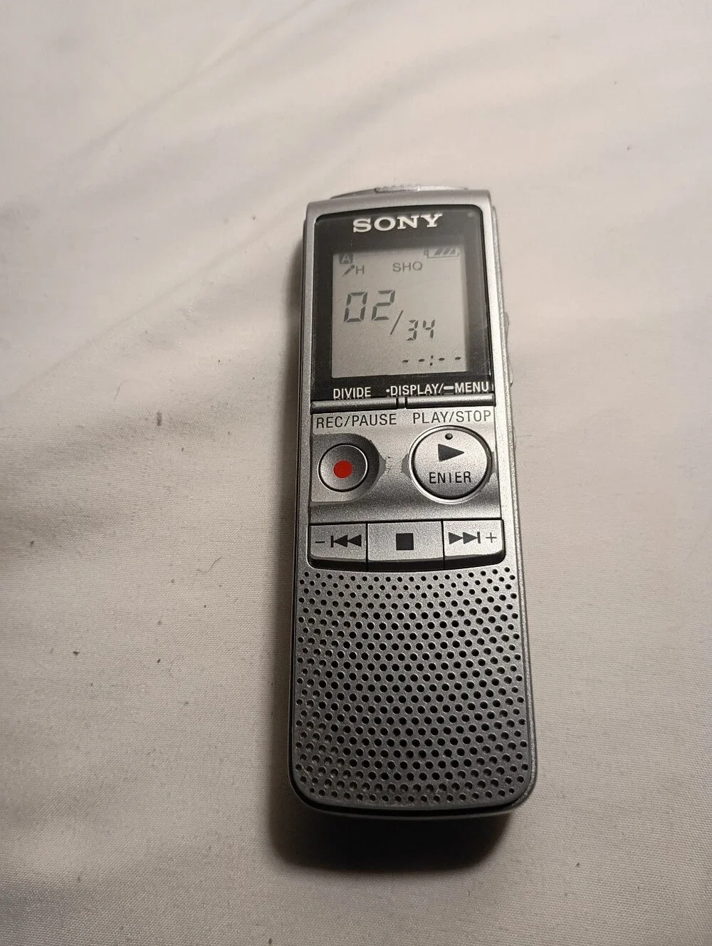 Sony ICD-BX700 2GB Digital Voice Recorder - Tested & Fully Functional Silver